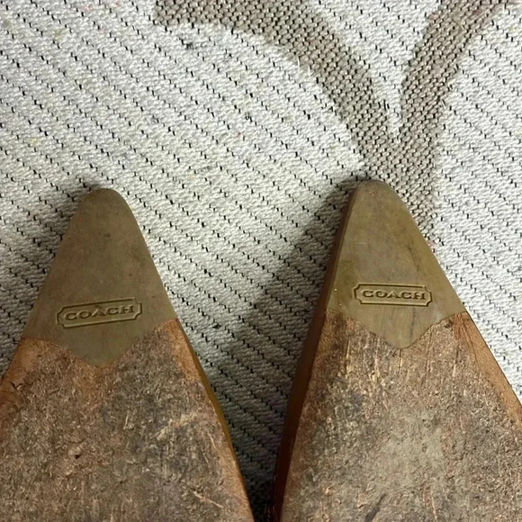 VINTAGE Coach pointed toe heels Y2K signature logo 3” heel - Picture 12 of 16